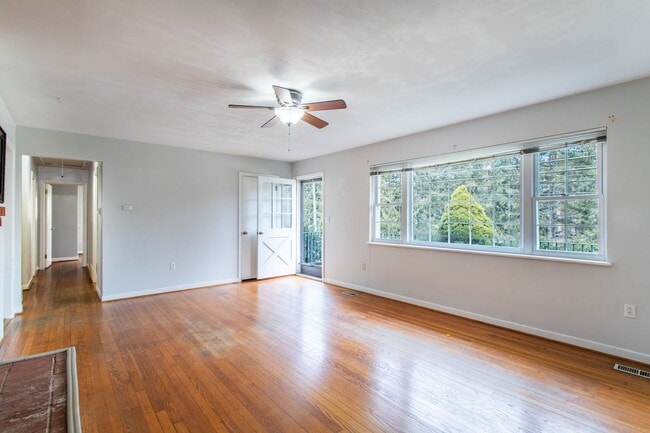 Foto del edificio - Convenient to Downtown Brevard