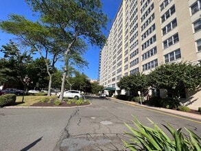 Building Photo - 2625 Park Ave
