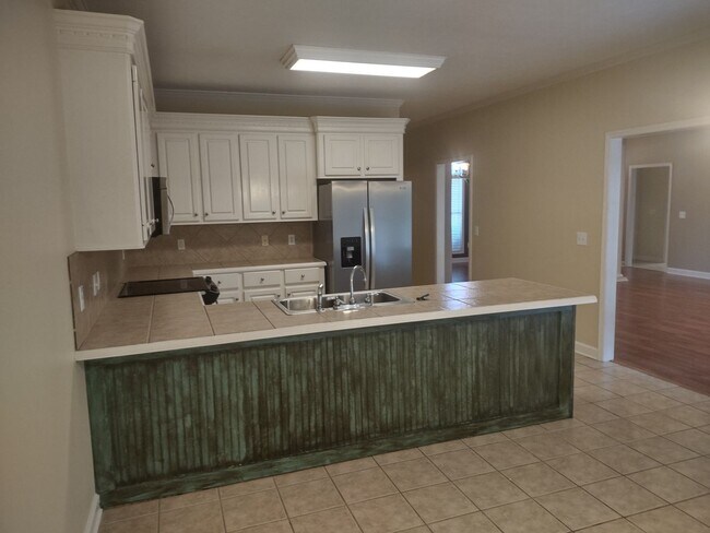 Foto del edificio - MOVE IN SPECIAL!**** 1/2 OF 1ST MONTH RENT...