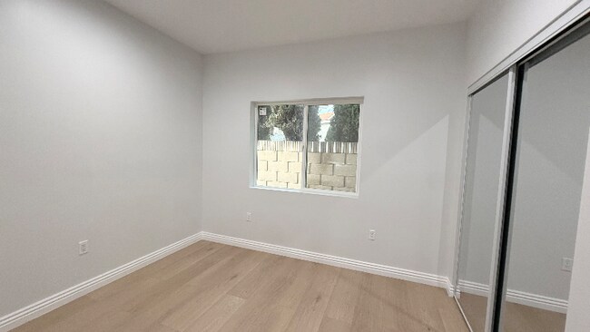 Building Photo - 9455 Luders Ave