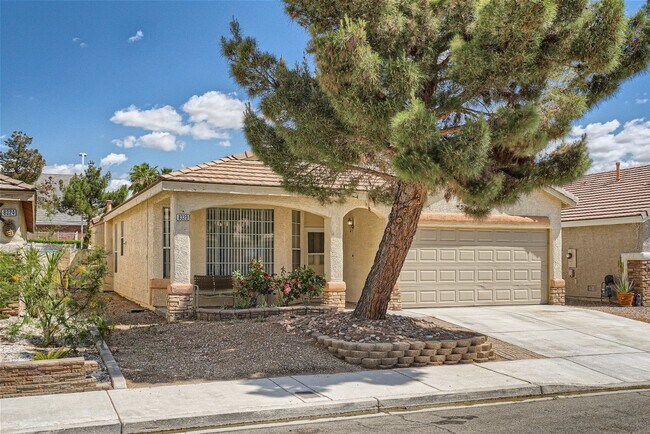 Building Photo - Updated 1 Story, 3 Bedroom Home in Northwe...