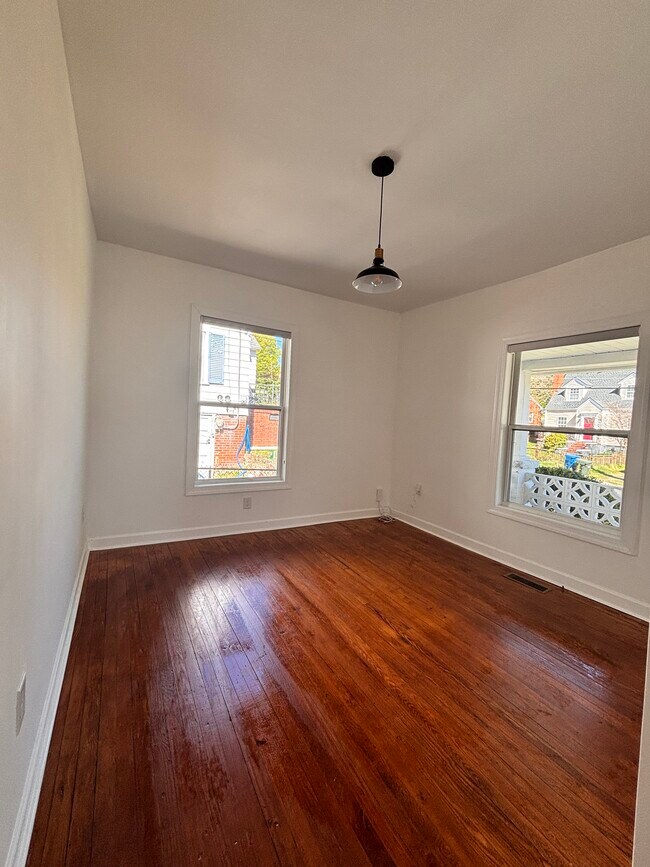 Foto del edificio - 620 Massey Ave