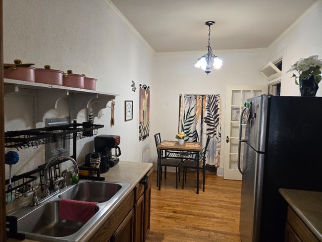 Foto del edificio - 2215 Marion St