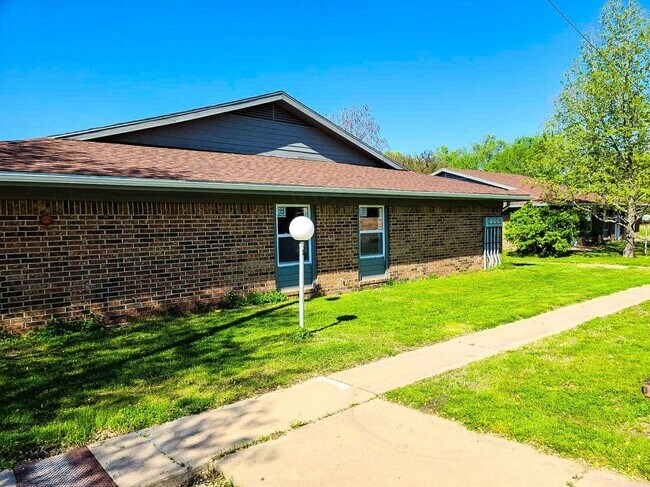 Foto del edificio - Longton Apartments