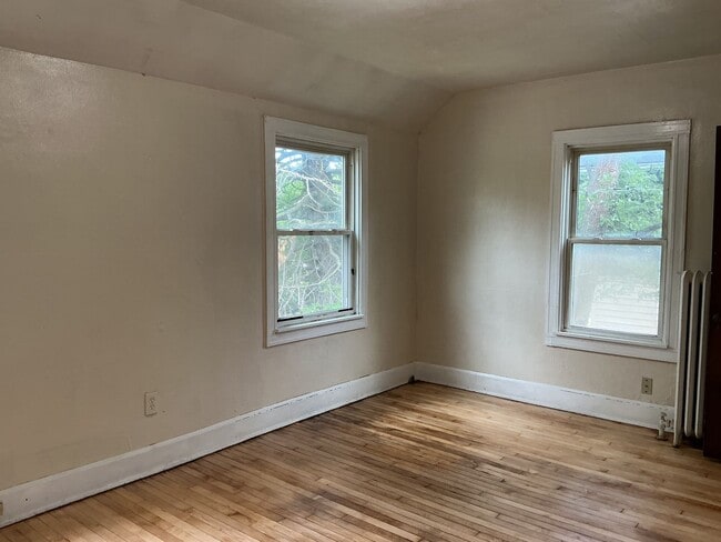Foto del edificio - 3 bedroom single family home with off stre...
