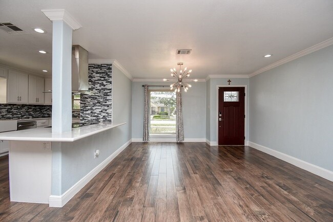 Building Photo - 21338 Park Villa Dr