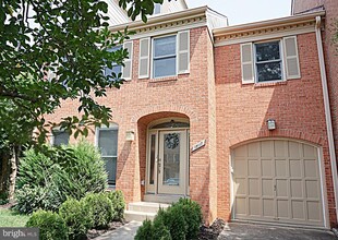 Building Photo - 12117 Gatewater Dr