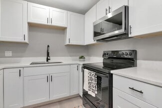Building Photo - 1313 Eagleview Dr