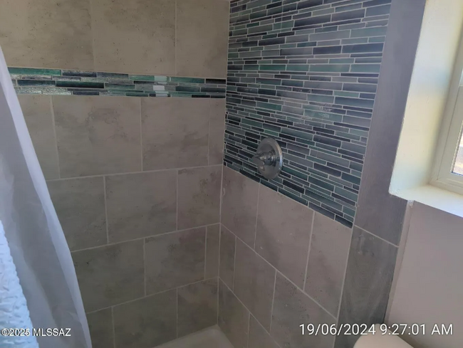 Foto del edificio - 2707 E Grant Rd