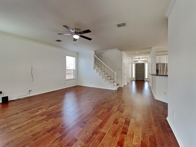 Foto del edificio - 2704 Buck Hill Dr