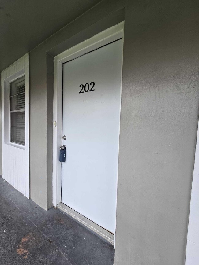 Foto del edificio - 1201 SW 52nd Ave