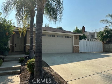 Foto del edificio - 15667 Dimity Ave