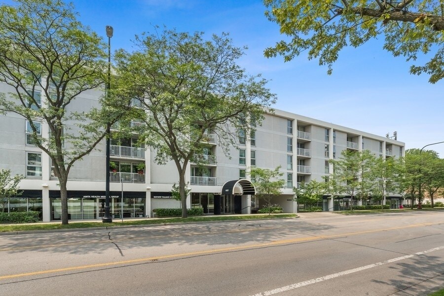 Primary Photo - 1625 Sheridan Rd