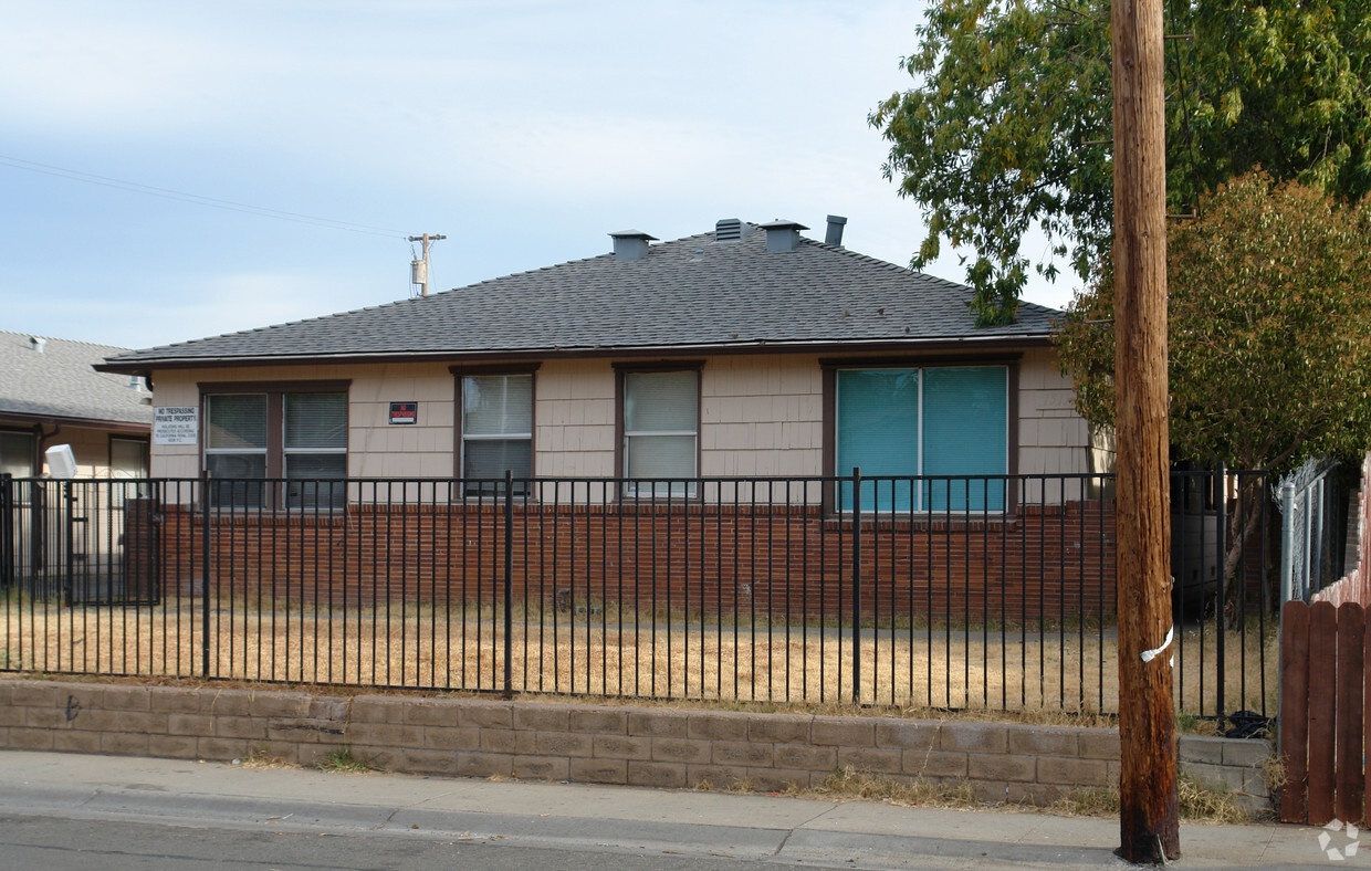 Building Photo - 1511 Nogales