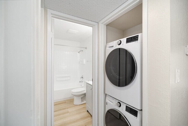 Foto del edificio - Lynwood Knolls