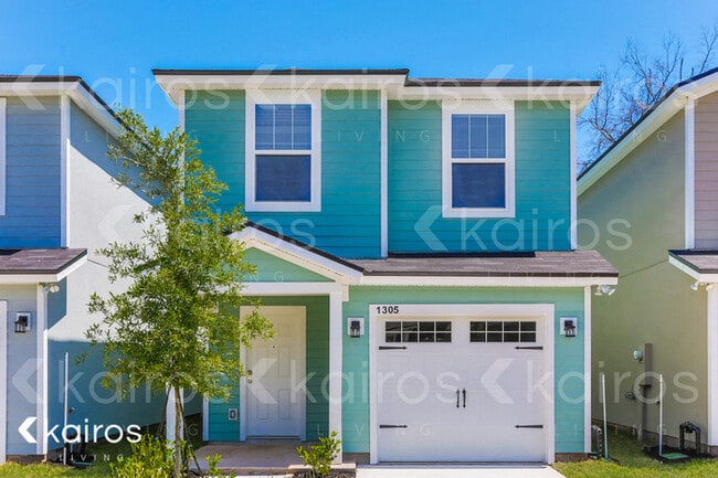 Building Photo - 1305 Mull St