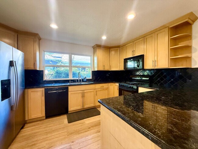 Foto del edificio - 4004-4006 Bismarck Dr