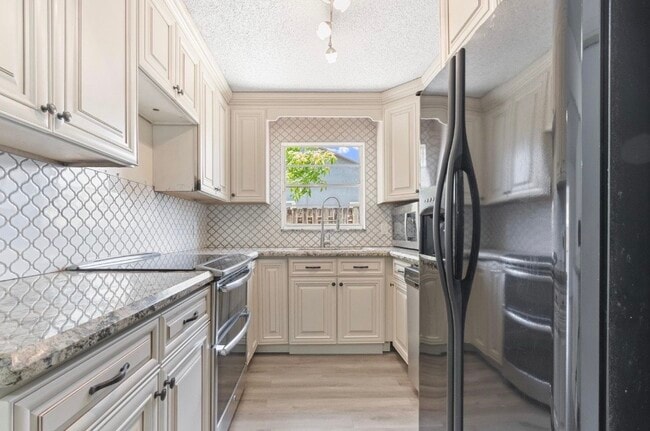 Building Photo - 23089 SW 55th Ave