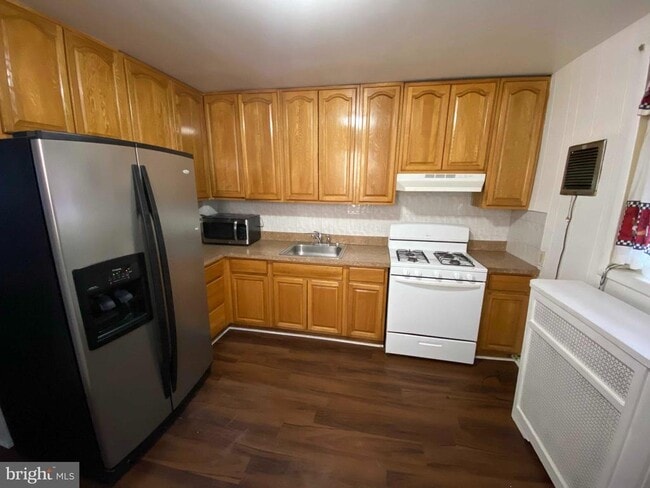 Building Photo - 3027 Weikel St