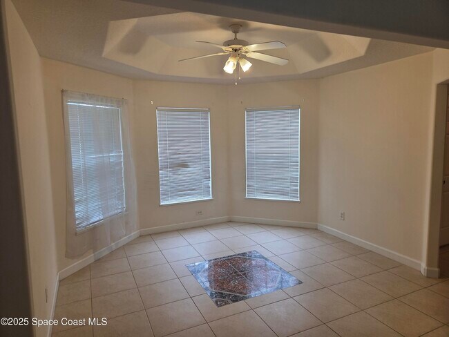 Foto del edificio - 5220 Somerville Dr