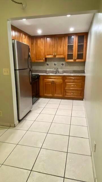 Foto del edificio - 2100 Springdale Blvd