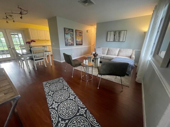 Foto del edificio - 2300 NE 13th Ct