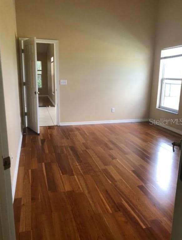 Foto del edificio - 2371 The Oaks Blvd