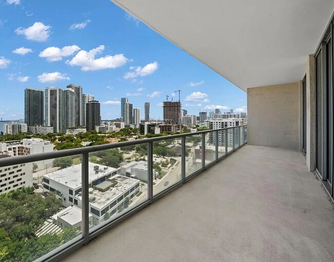 Foto del edificio - 3470 E Coast Ave