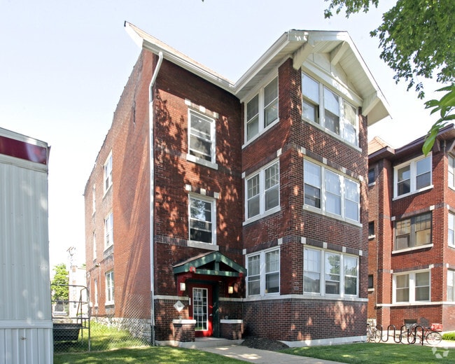 711 Eastgate Ave, University City, MO 63130 Apartments University