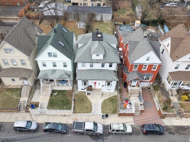 Building Photo - 6 Lowden St