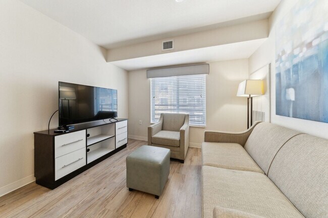 Foto del edificio - 5423 N Loop 1604 W