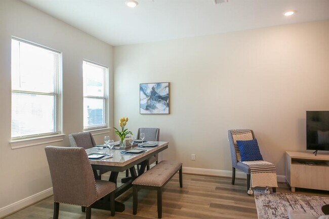 Foto del edificio - 504 Nursery Rd