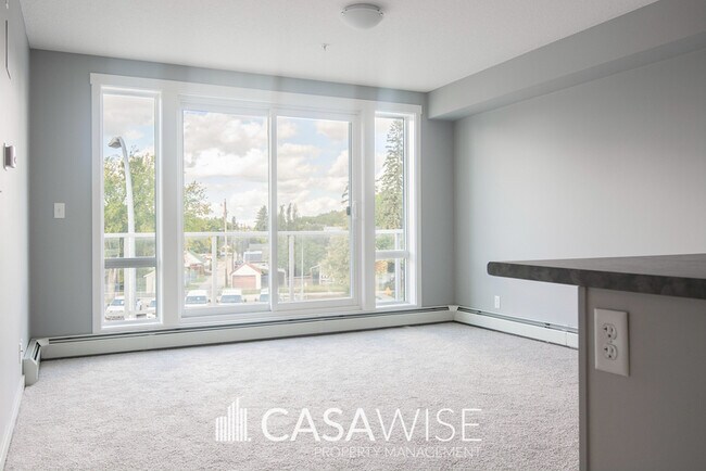 Building Photo - 9113-111 111 Ave NW