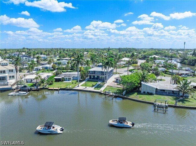 Foto del edificio - 1836 Harbor Ln