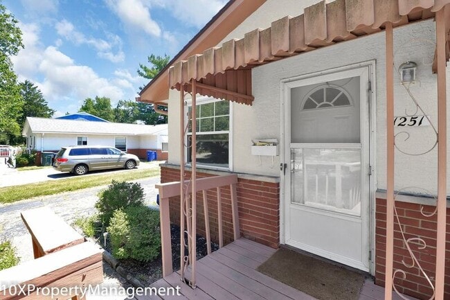 Building Photo - 1251-1253 Chesterton Lane