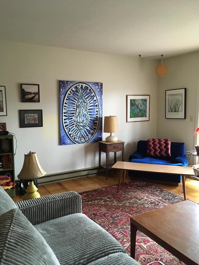 Living Room - 23 Randolph Plz