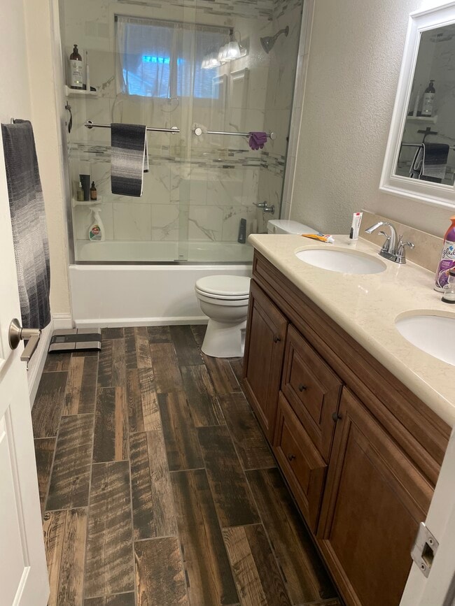 Foto del edificio - 451 Alamo Dr