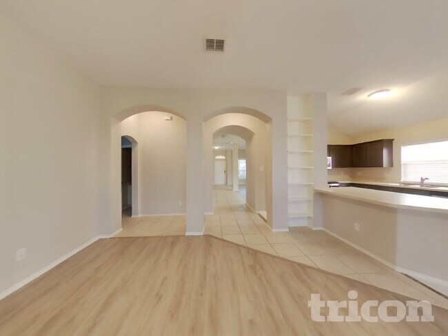 Foto del edificio - 369 Magnolia Dr