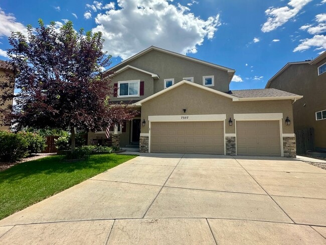 Spacious 5-Bedroom Smart Home Near Peterso... - Spacious 5-Bedroom Smart Home Near Peterso...