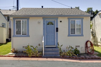 Building Photo - 4067 Vineyard Ave