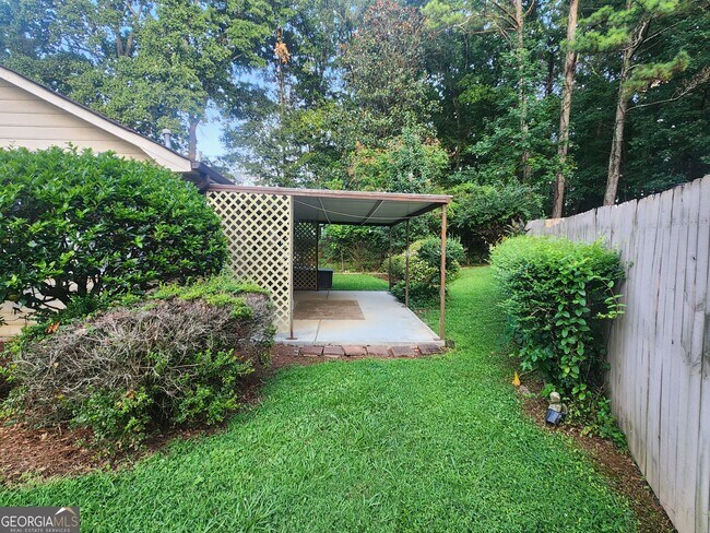 Foto del edificio - 4002 Hawthorne Cir