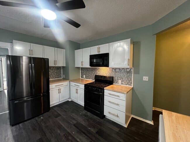 Foto del edificio - 64 Fairview St