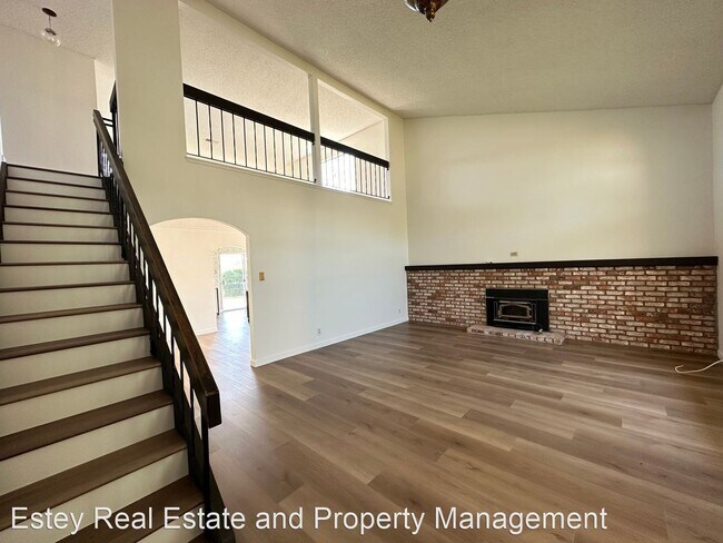 Building Photo - 4 br, 3 bath House - 512 Baylor Court