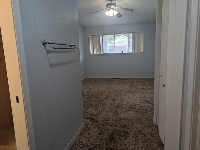 Building Photo - 1010 Waco St