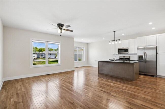Foto del edificio - 925 Partridge Cir