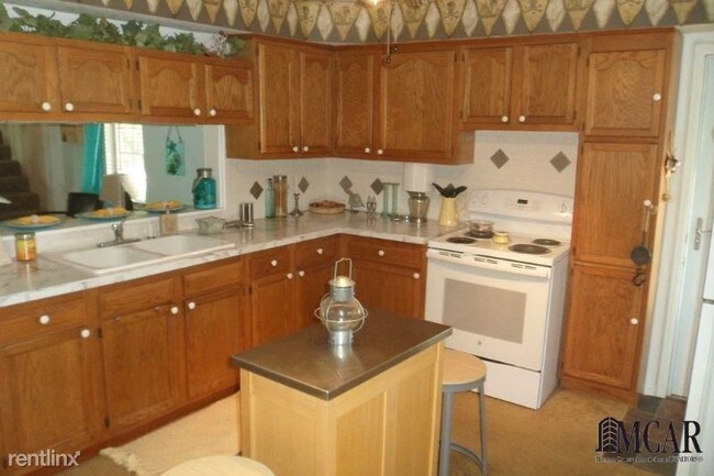 Building Photo - 2 br, 1 bath House - 4350 S 12th St