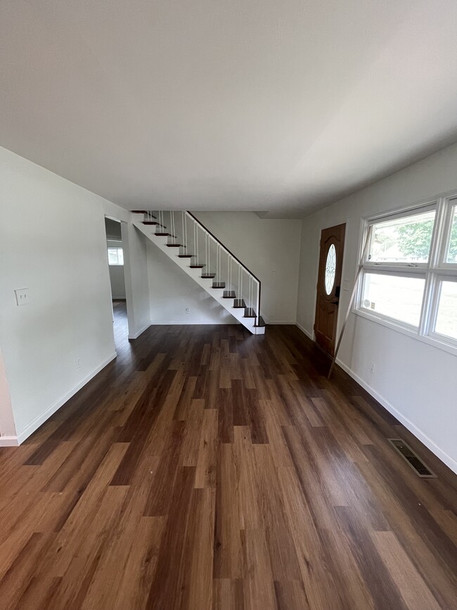 Building Photo - 4139 Virginia Cir E
