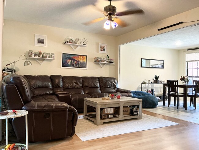 Foto del edificio - 5724 SW 8th Pl