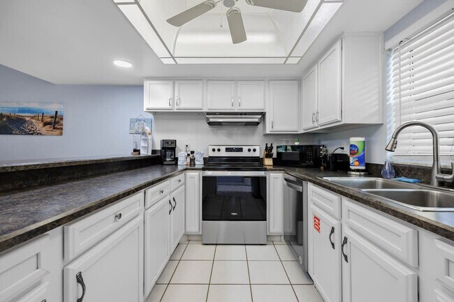 Foto del edificio - 5200 Ocean Beach Blvd