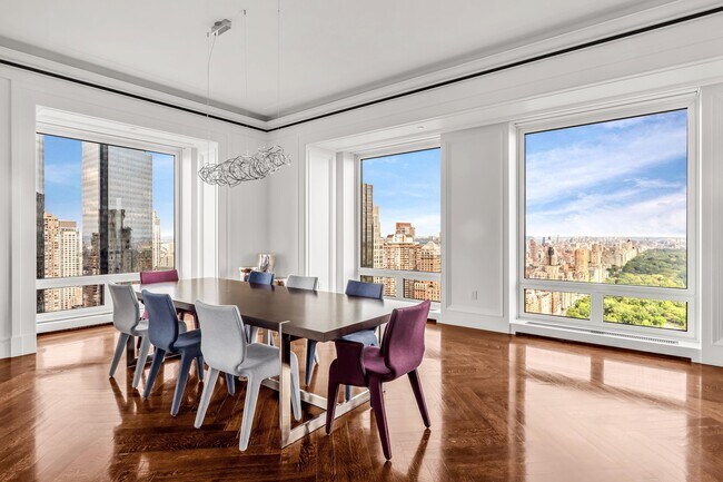 Building Photo - 220 Central Park
